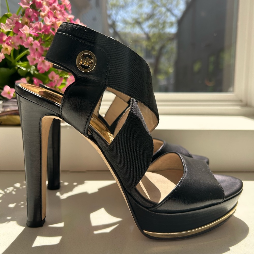 Michael Kors Sexy Platform Open-Toe Pump